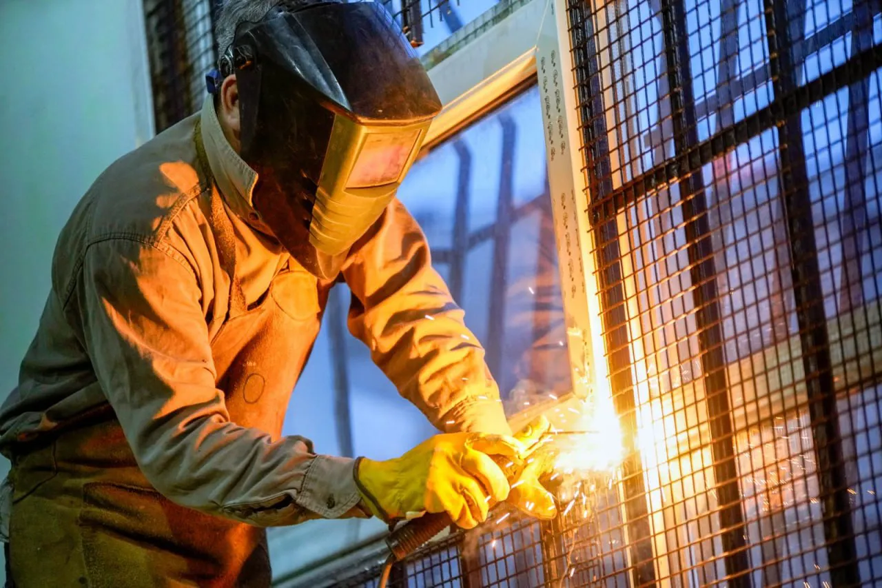 photo_5184167977908547061_y