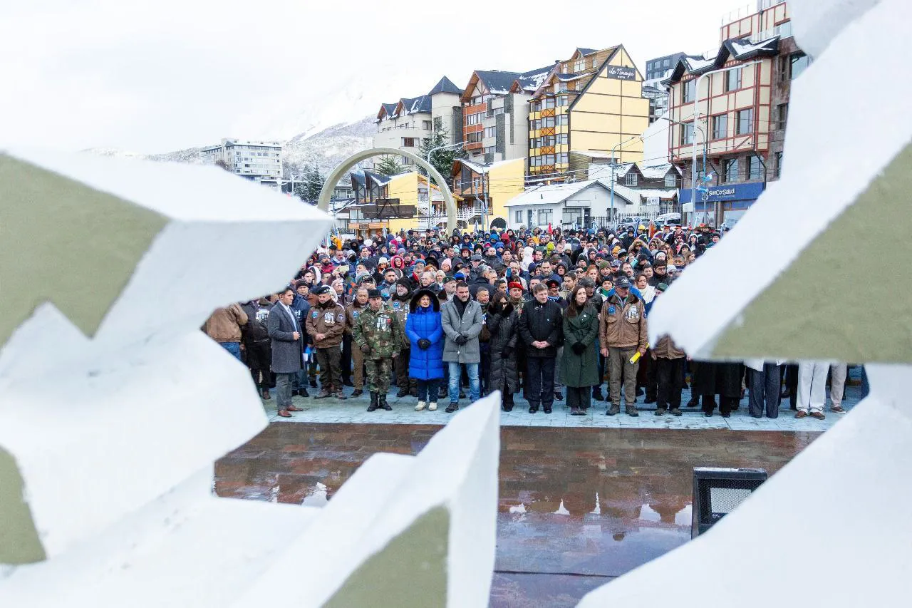 photo_5147964689253248612_y