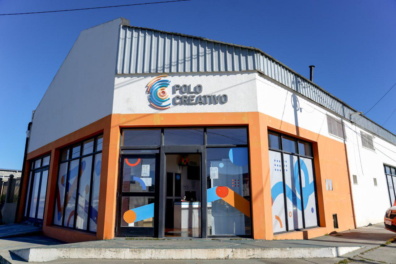 photo_5071336472623295853_y