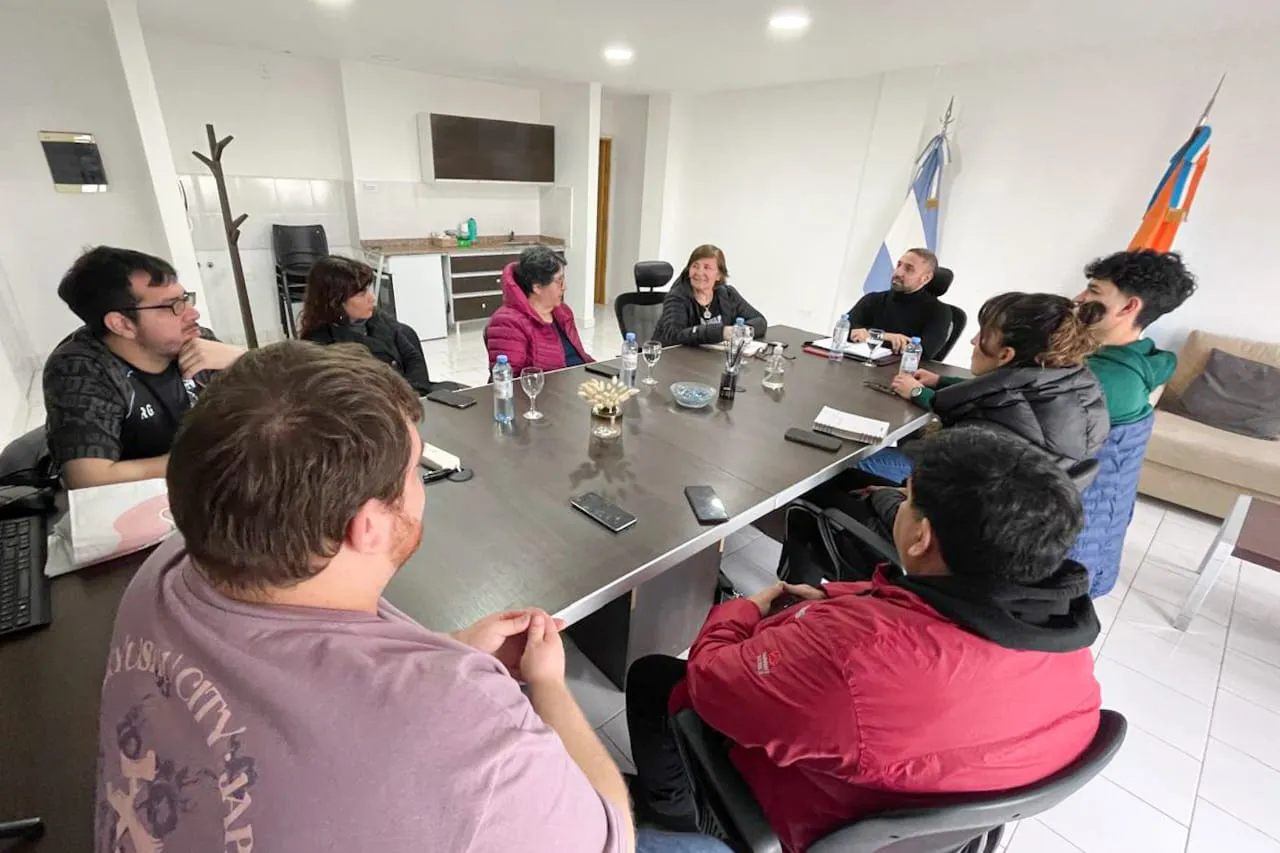 photo_4947719651622760101_y