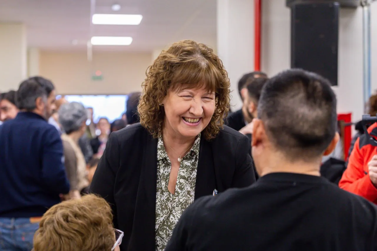 photo_4990305450658475897_y