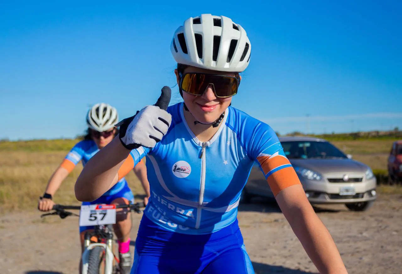 photo_4985552884661857908_y