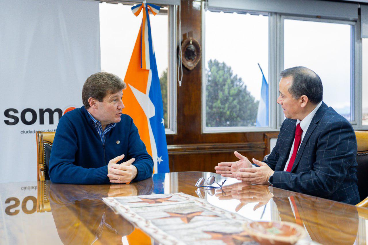 photo_5006045805718645855_y