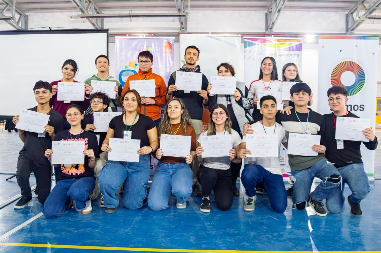 photo_4938718422372560150_y