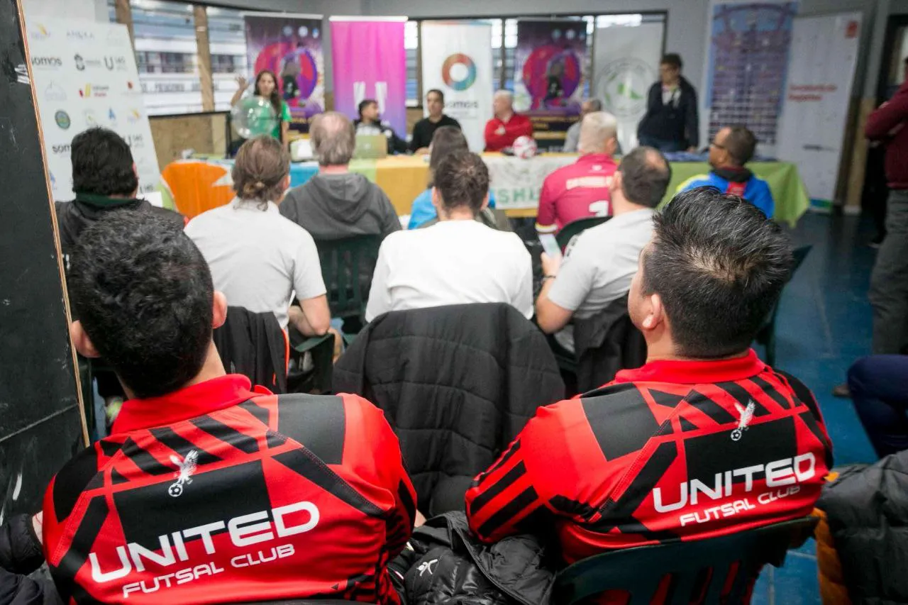 photo_4963156477049156061_y