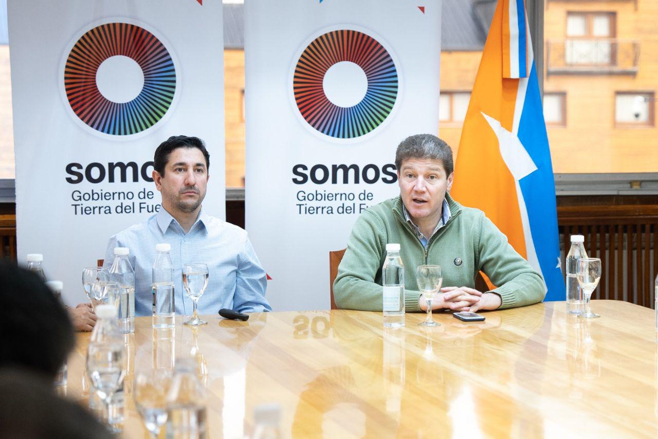 photo_4909078805818223701_y