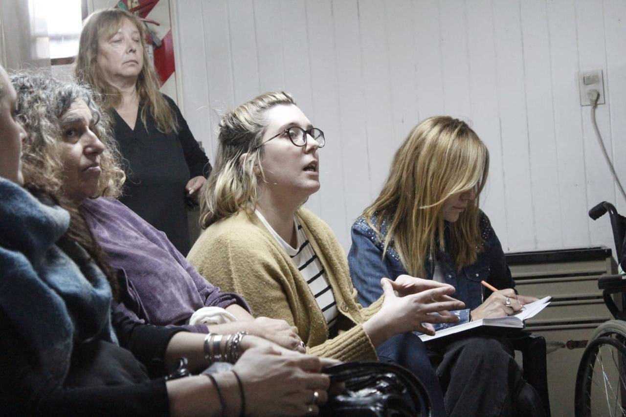 photo_5033162472583965968_y