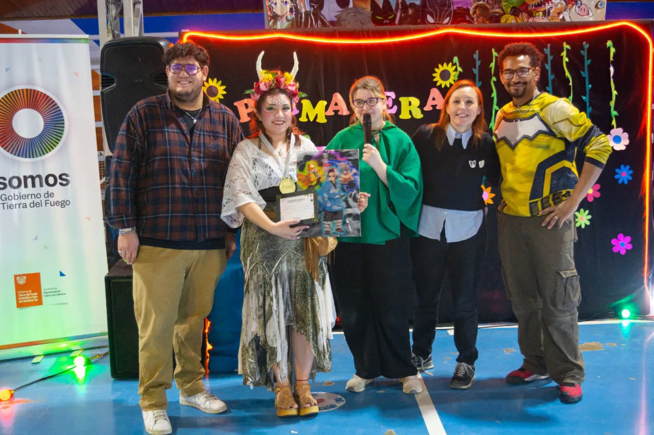 photo_5064425844474228805_y