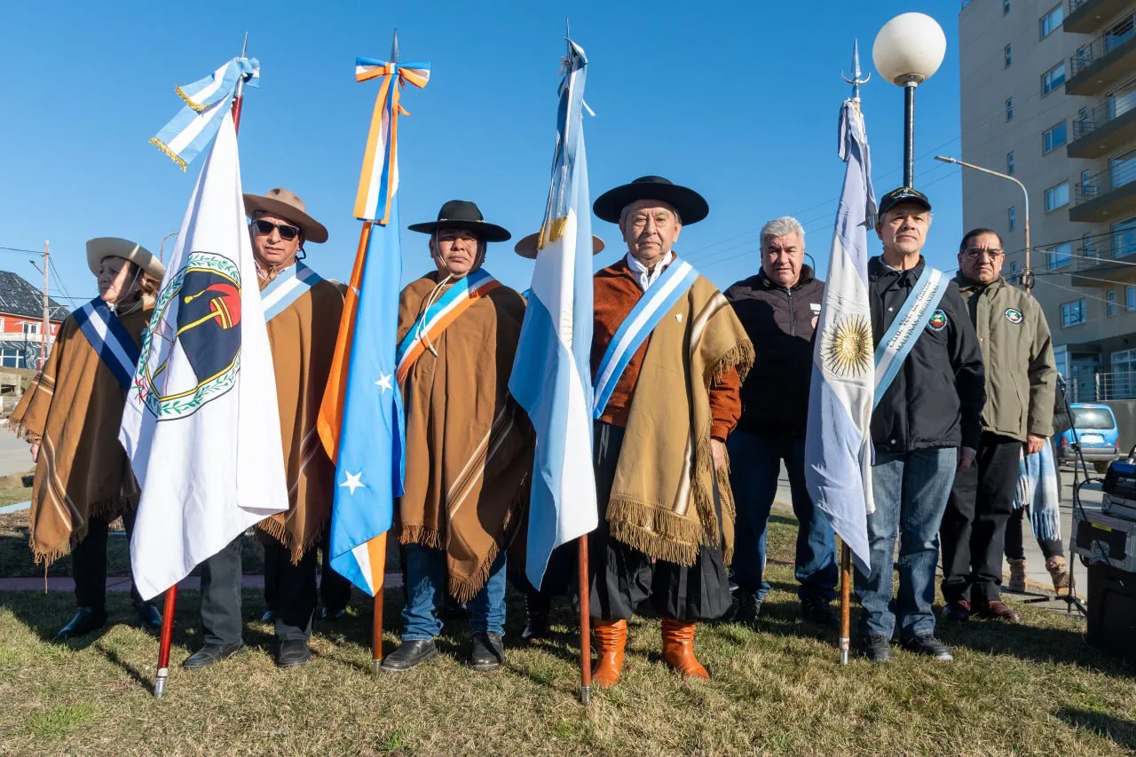 photo_4992390588561206977_y