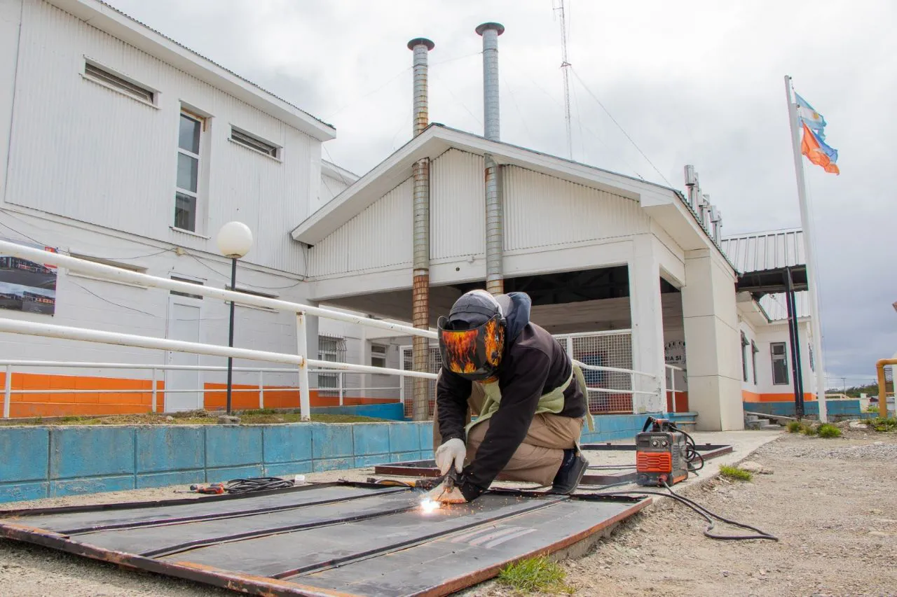 photo_5021608606830800301_y