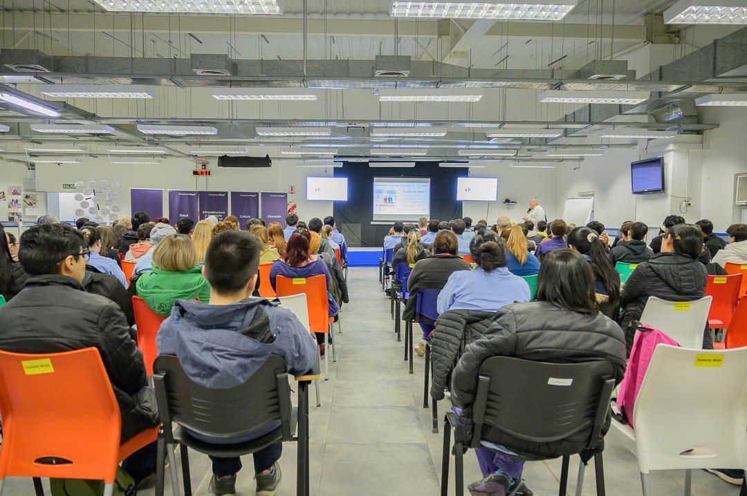 photo_5131895034755526039_y