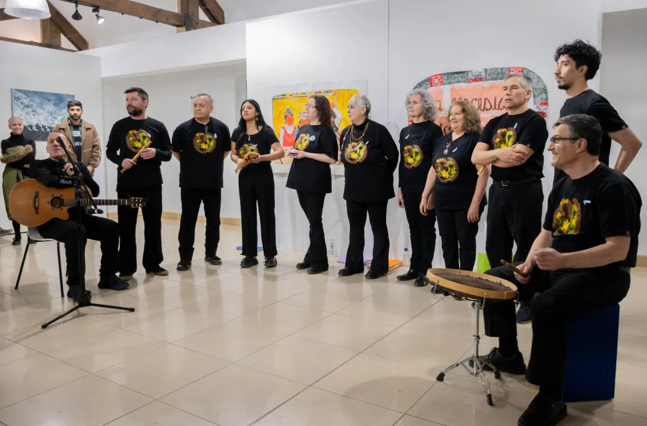 photo_5158895909302546041_y