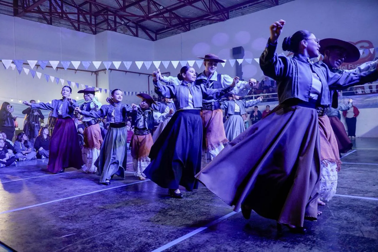 photo_4999397423977705245_y