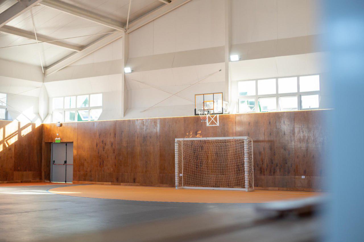 photo_4938512160863165205_y